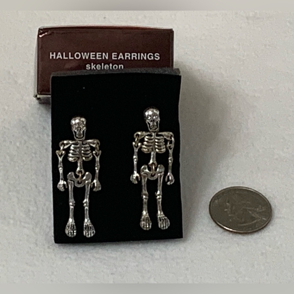 AVON 2008 HALLOWEEN SKELETON EARRINGS